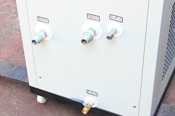 為什么有些用戶使用工業(yè)冷水機(jī)時(shí)很費(fèi)電？